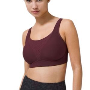 Lululemon Run Times Bra 34 DD Cassis High Support High Impact Adjustable